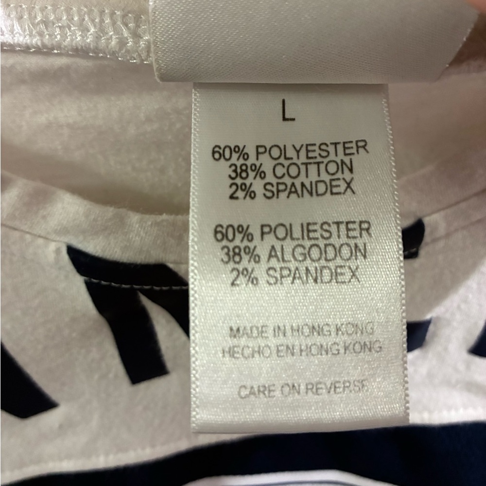 New York Yankees Long Sleeve Shirt - Picture 7 of 8